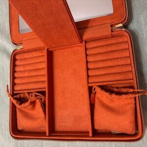 Wolf - Maria Large Zip